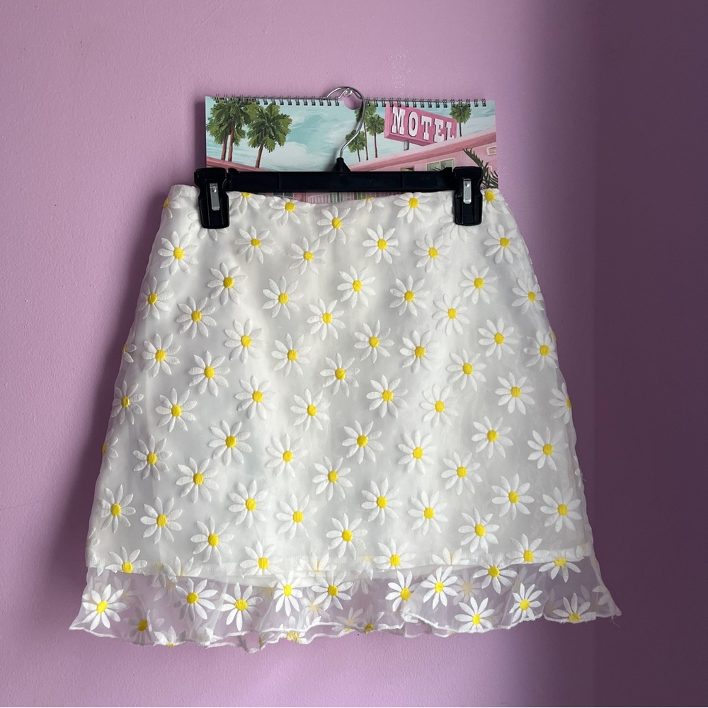 White and Yellow Daisy A-Line Skirt